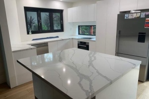 Satin White Two Pack With Stone